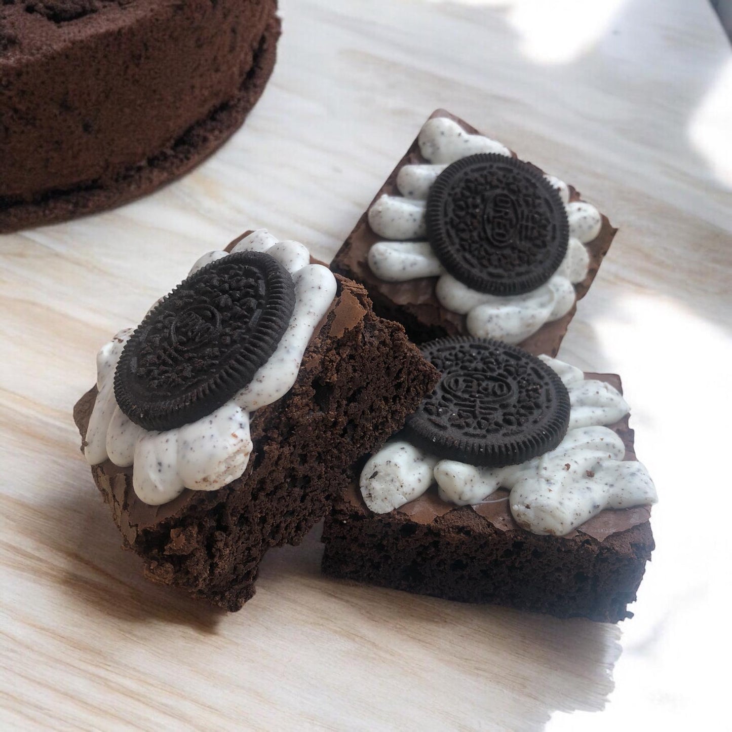 Oreo Brownies (15 Pieces)