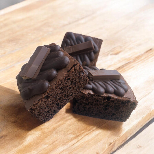 Kitkat Brownies (15 Pieces)