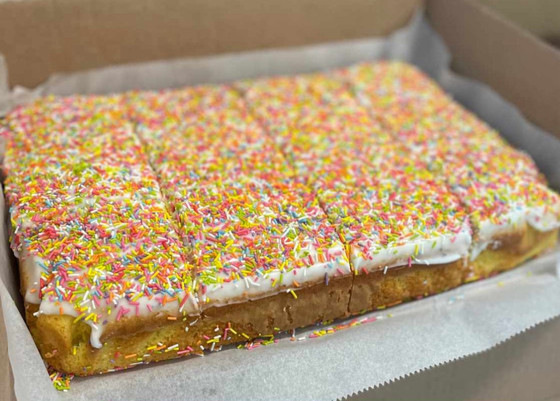 BB Sprinkle Icing Pudding x8 pc